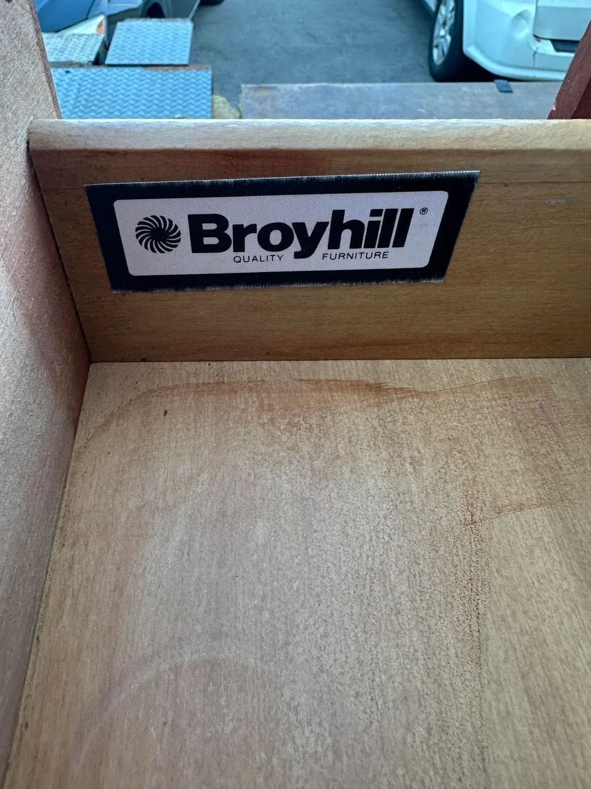 Broyhill Cherry Wood Georgian Dresser With Mirror Made in North Carolina - Image 5