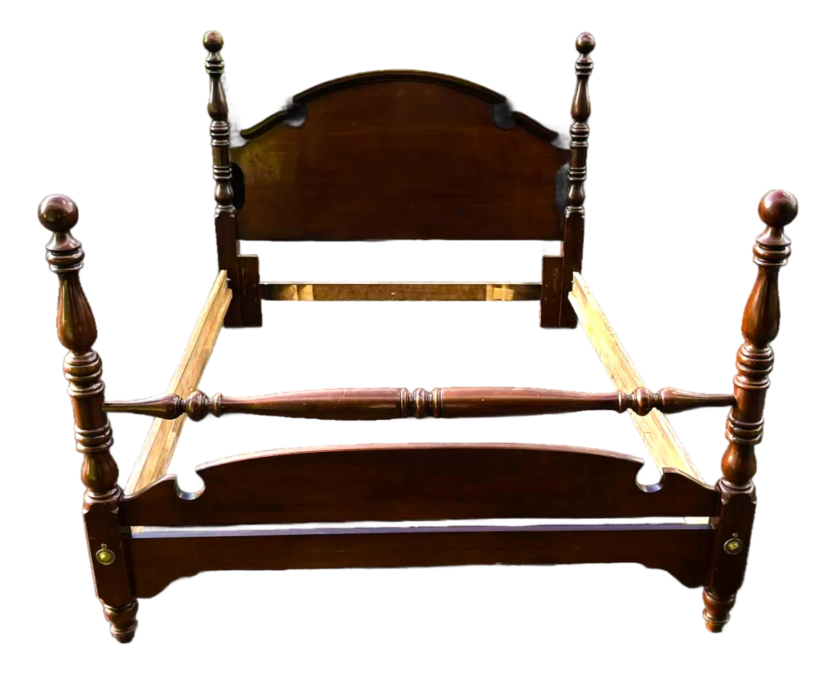 Thomasville Cherry Wood Chippendale Style Queen Size Bed - Vintage Late 20th Century - Image 2