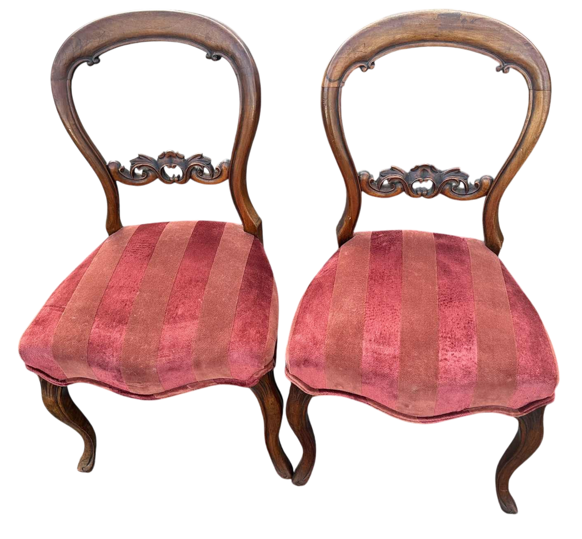 Pair of 19th Century Balloon Back Salon Chairs in Fine Carved Walnut and Elegant New Upholstery - Image 2