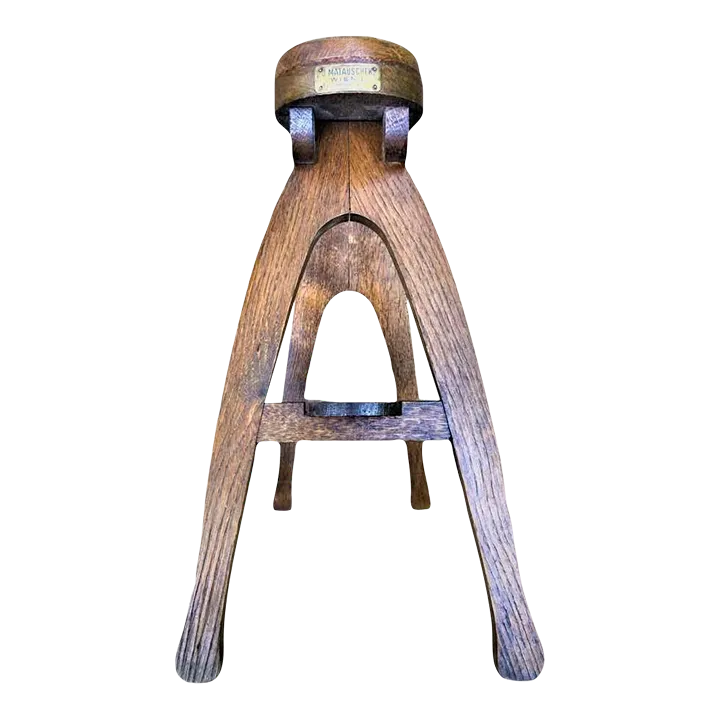 1920s Viennese Quarter Sawn Oak Foot Rest for a Home or Shoe Store - Image 2
