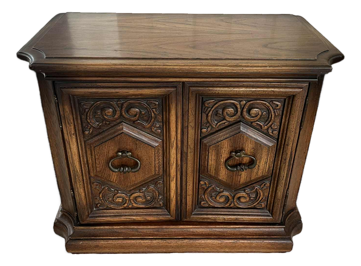 Spanish Colonial Revival Vintage Carved Solid Oak Nightstand Crafted in North Carolina by United Furniture - Image 2