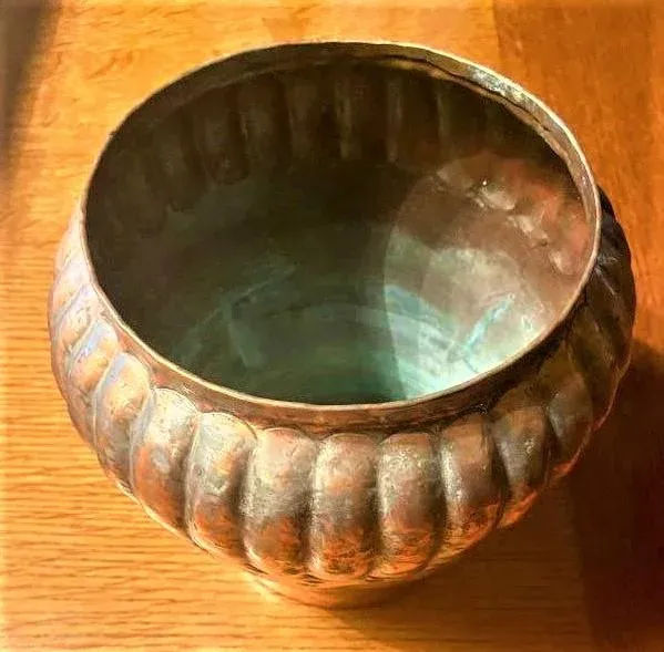 Vintage Egyptian Hammered Copper Wide Mouth Vase - Mid 20th Century - Image 3
