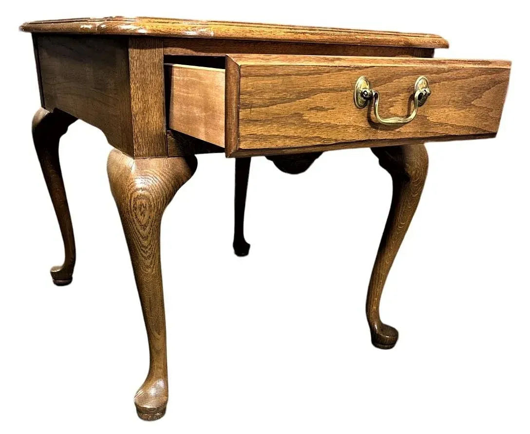 Vintage Thomasville Solid Oak Queen Anne Side Table - Late 20th Century - Image 3