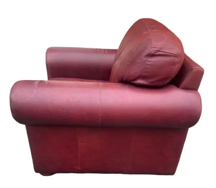Early 21st Century Legacy Leather Wide Chair With Rolled Arms and Nail Head Trim - Image 3