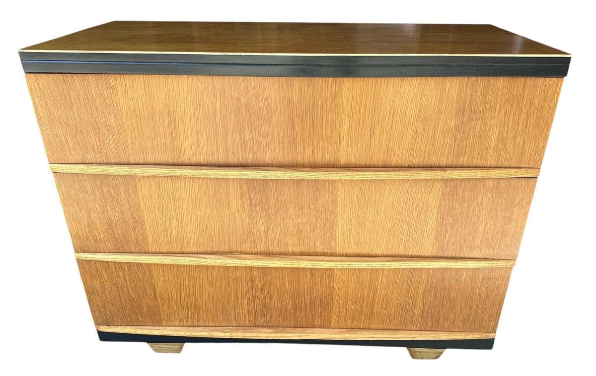 Harmony House Oak Mid Century Chest of Drawers - Dovetailed - Circa 1960 - Image 3