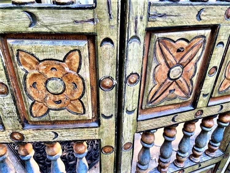 Extraordinary Antique Painted 18th Century Spanish Colonial Room Divider From Mexico - Image 3