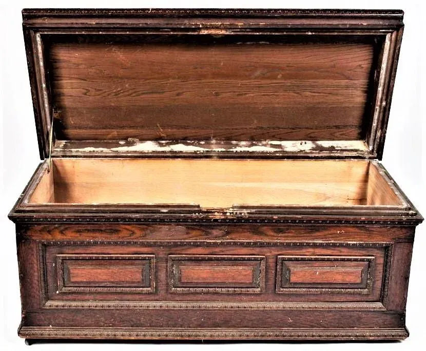 18th Century Antique Georgian Oak Coffer - Image 3