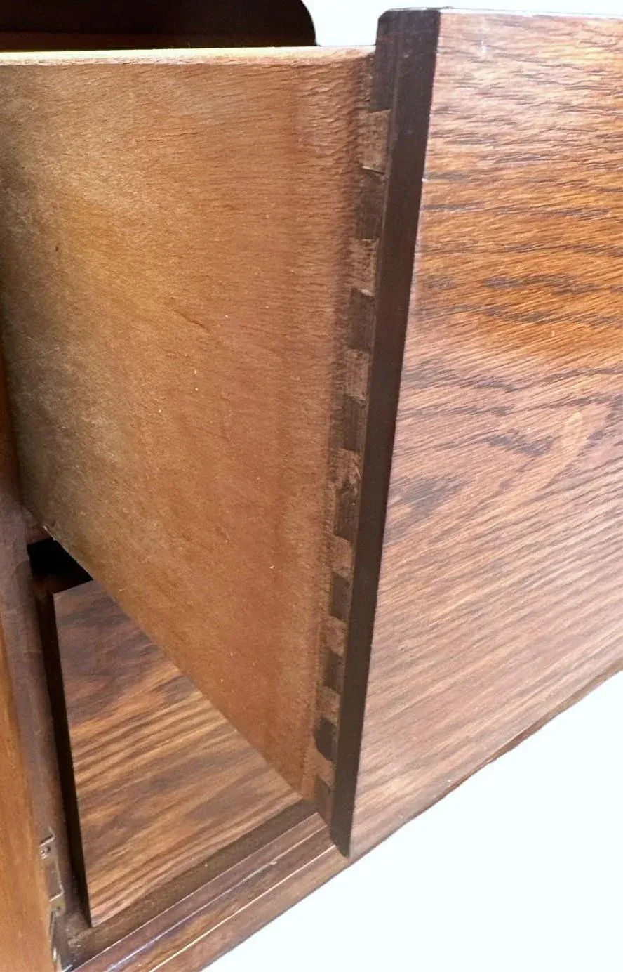 Mid 20th Century Russel Wright Style Solid Oak Bassett Credenza - Image 3