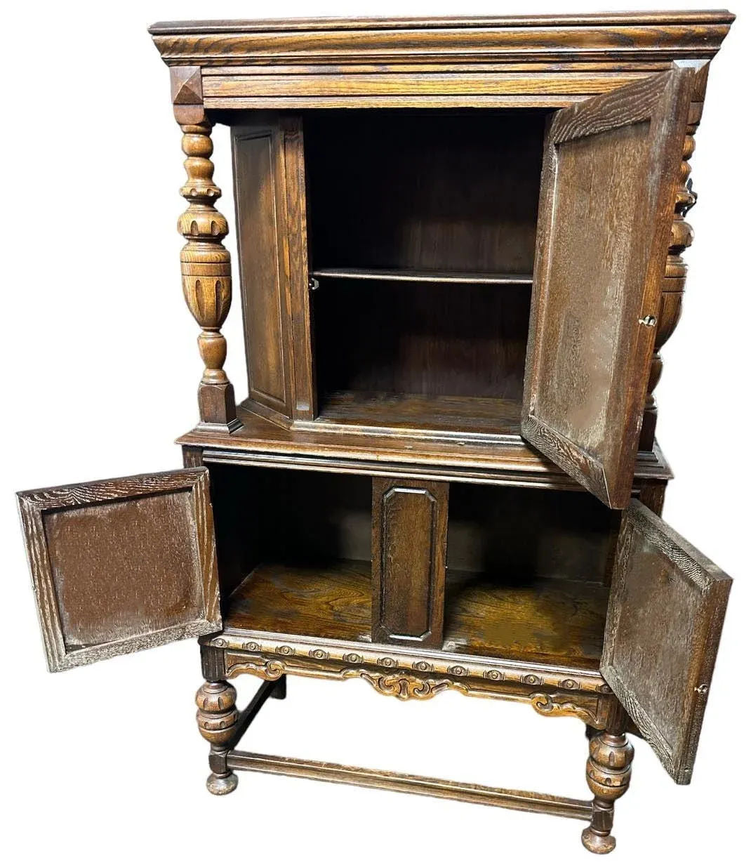 Antique 1920s Spanish Revival Oak Liquor Cabinet or Cupboard - Image 4