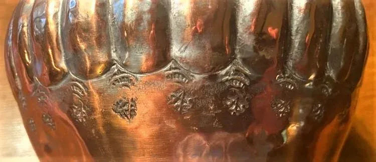 Vintage Egyptian Hammered Copper Wide Mouth Vase - Mid 20th Century - Image 4