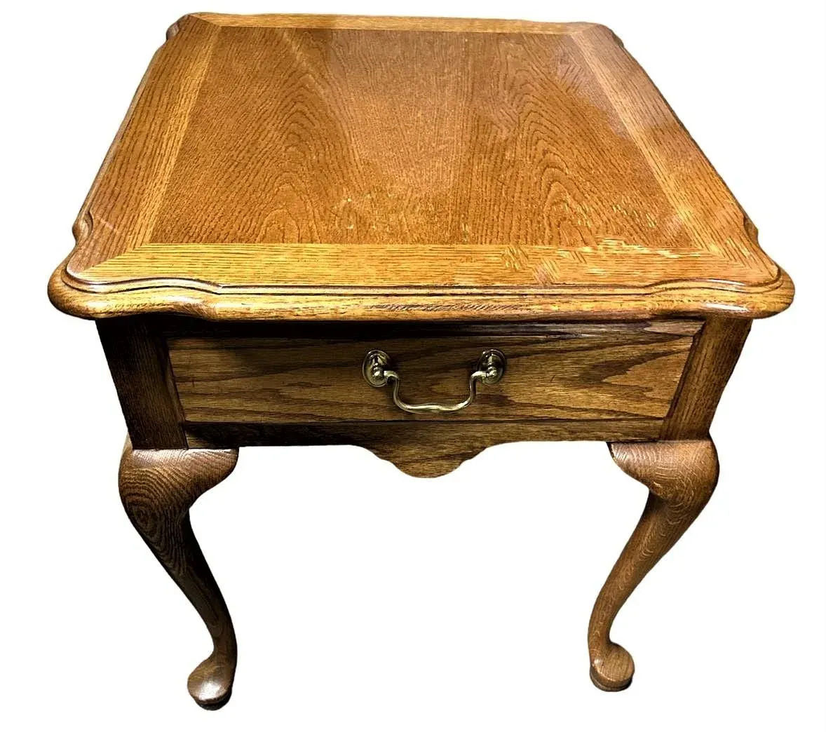 Vintage Thomasville Solid Oak Queen Anne Side Table - Late 20th Century - Image 4