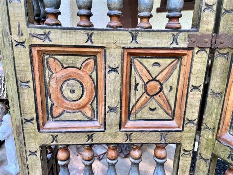 Extraordinary Antique Painted 18th Century Spanish Colonial Room Divider From Mexico - Image 4