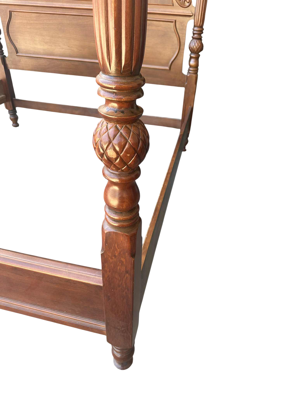 King Size Stanley Furniture Cherry Wood Chippendale Style Bed - Made in North Carolina in 1998 - Image 4