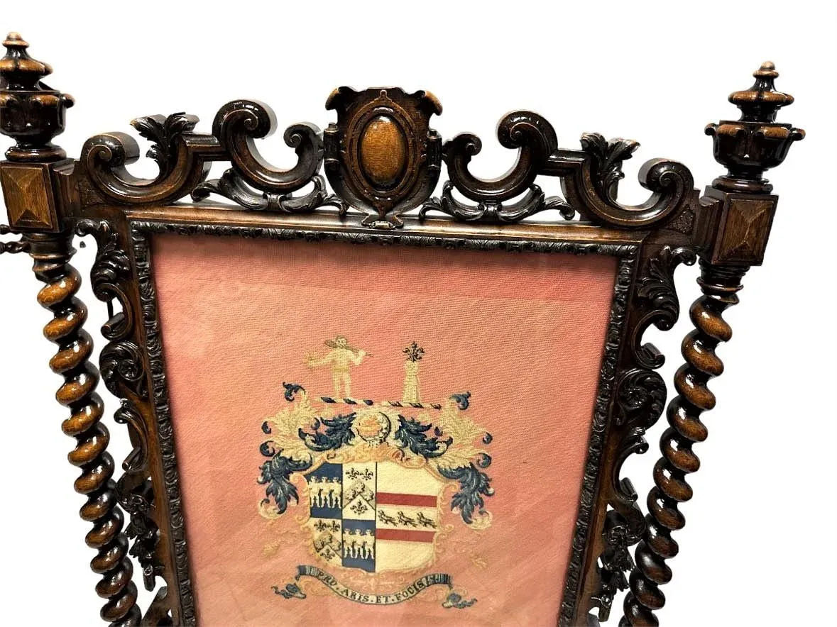 Antique Large Spanish Baroque Style Fire Screen in Carved Walnut and Needlepoint - Late 19th Century - Image 4