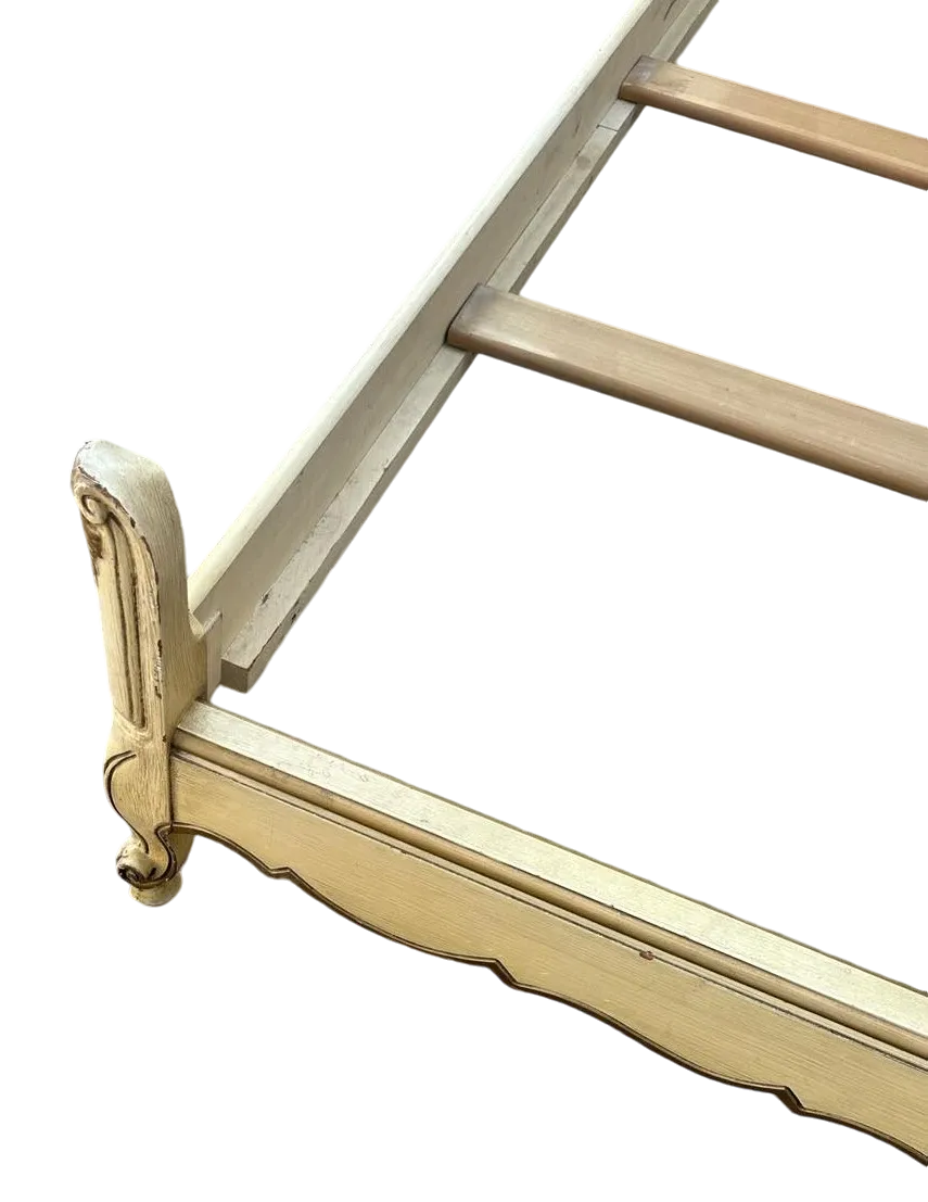 National of Mount Airy Louis XV Painted Cherry Wood Full Size Bed - Vintage Mid 20th Century - Image 4