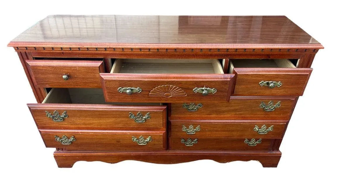 Broyhill Cherry Wood Georgian Dresser With Mirror Made in North Carolina - Image 4