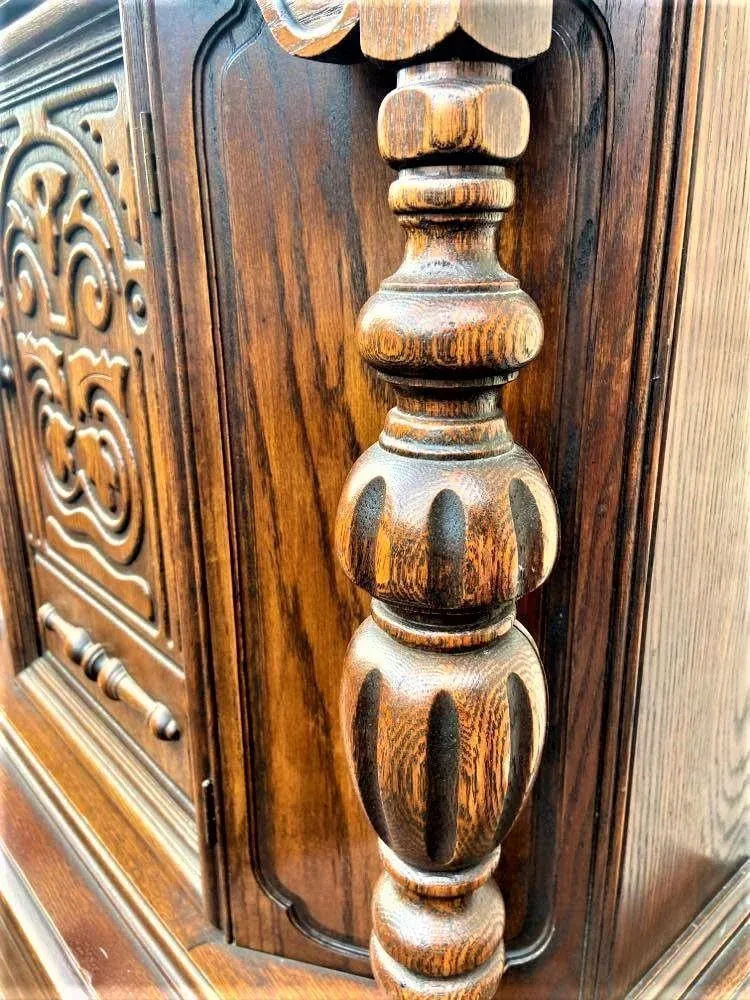 Antique Spanish Revival Solid Oak Liquor Cabinet or Linen Press - Early 20th Century - Image 4