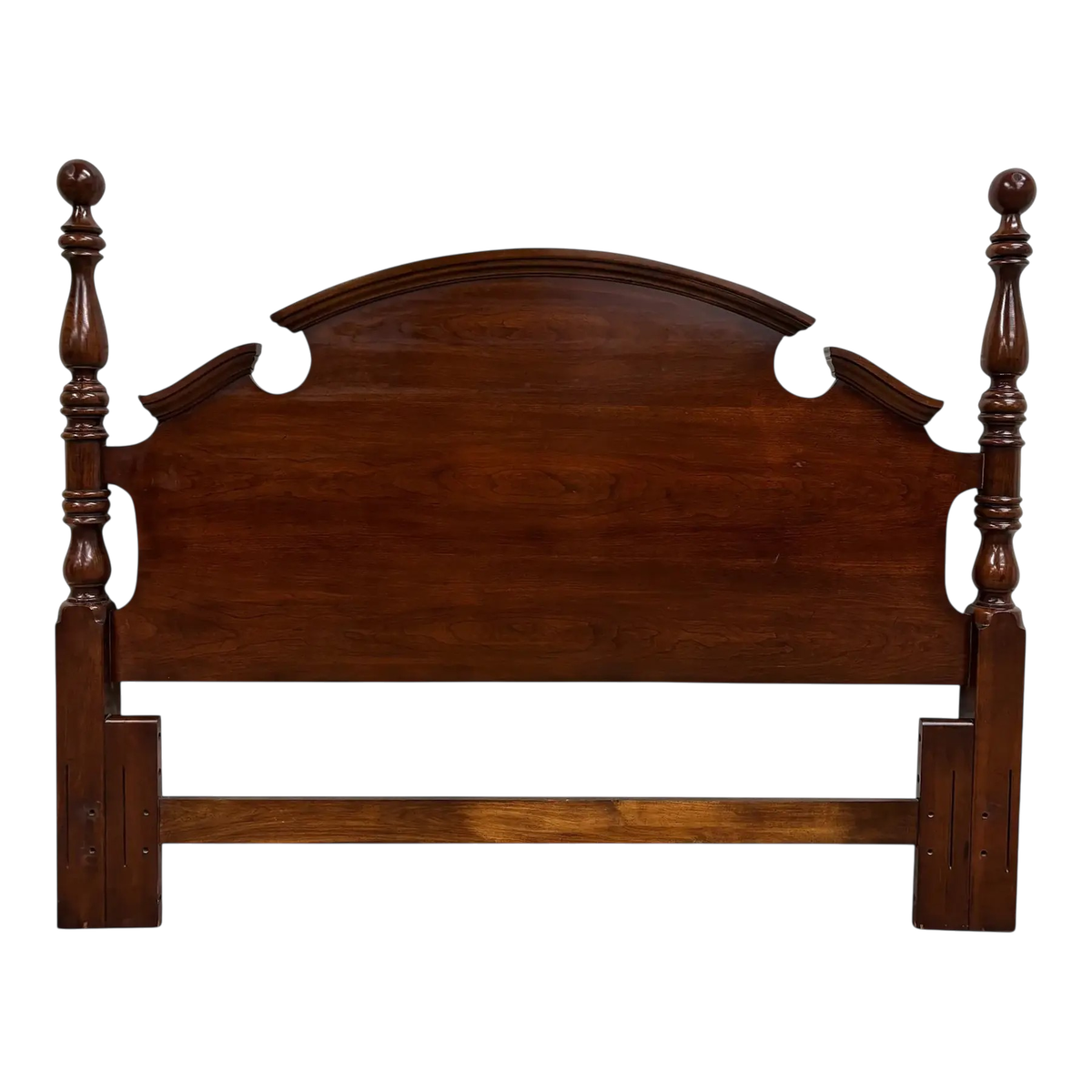 Thomasville Cherry Wood Chippendale Style Queen Size Bed - Vintage Late 20th Century - Image 4