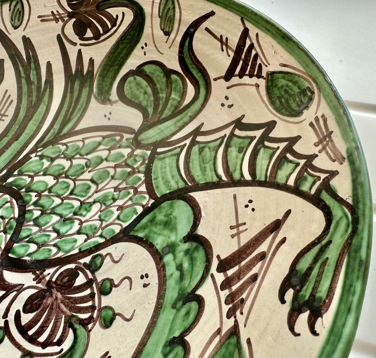 Domingo Punter Griffon Design 13” Ceramic Plate From Teruel in Aragon— Mid 20th Century - Image 4