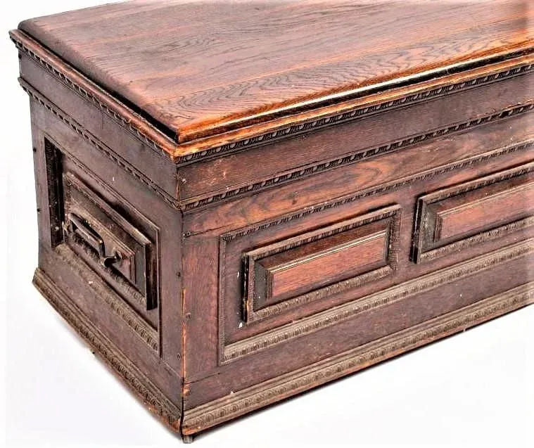 18th Century Antique Georgian Oak Coffer - Image 4