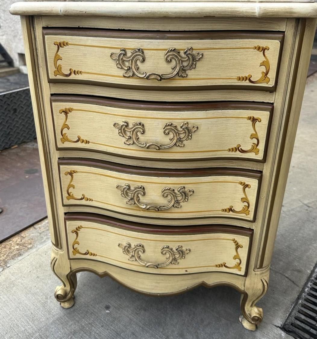 National of Mount Airy Louis XV Painted Cherry Wood Nightstand - Vintage Mid 20th Century - Image 4