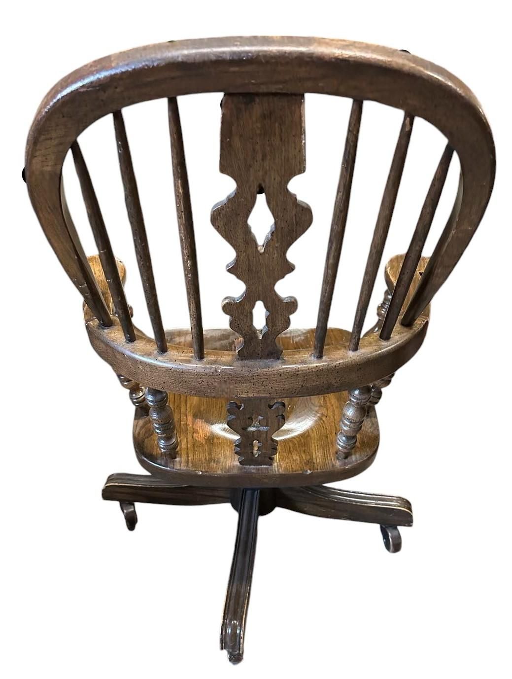 Vintage Ethan Allen Solid Oak Executive Swivel Desk Chair, Late 20th Century - Image 5