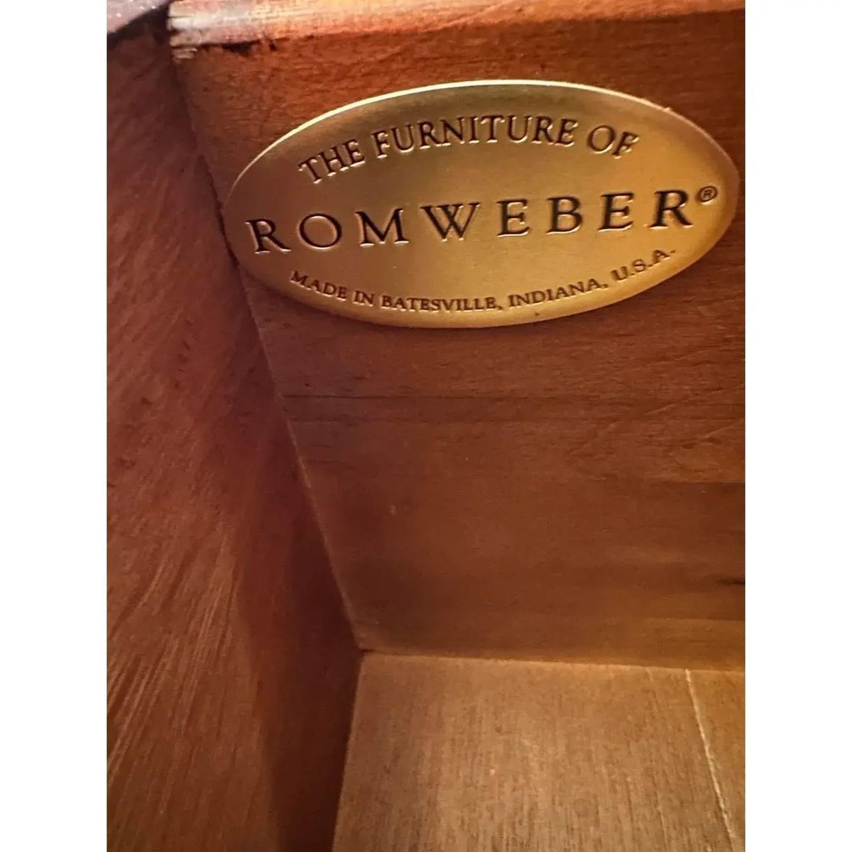 Romweber Vintage Oak Armoire - Late 20th Century - Image 5