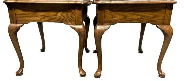 Pair of Thomasville Vintage Solid Oak Queen Anne Side Tables Late 20th Century - Image 5