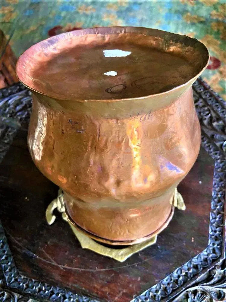 19th Century Antique Hand-Forged Copper Cachepot With Brass Handle - Image 5