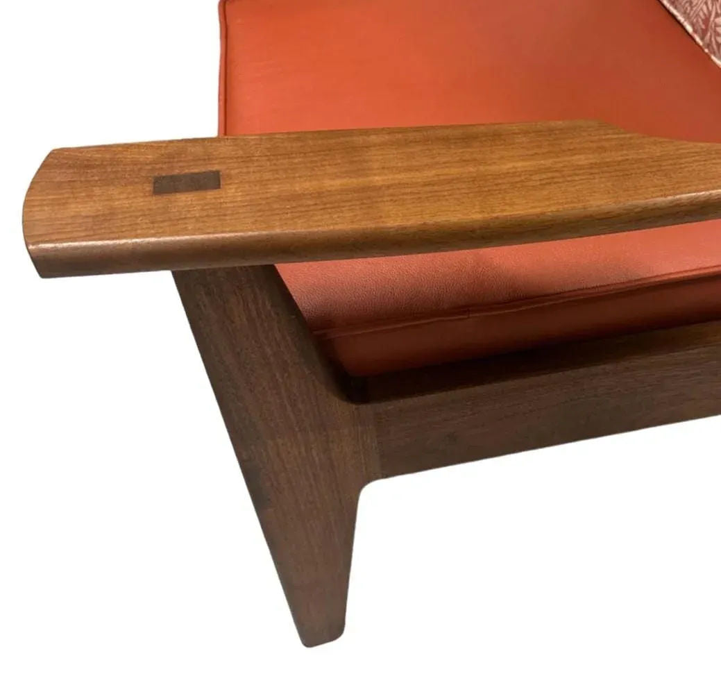 Handcrafted Mid 20th Century Lounge Chair in Walnut, Oak, Leather and Linen - Image 5