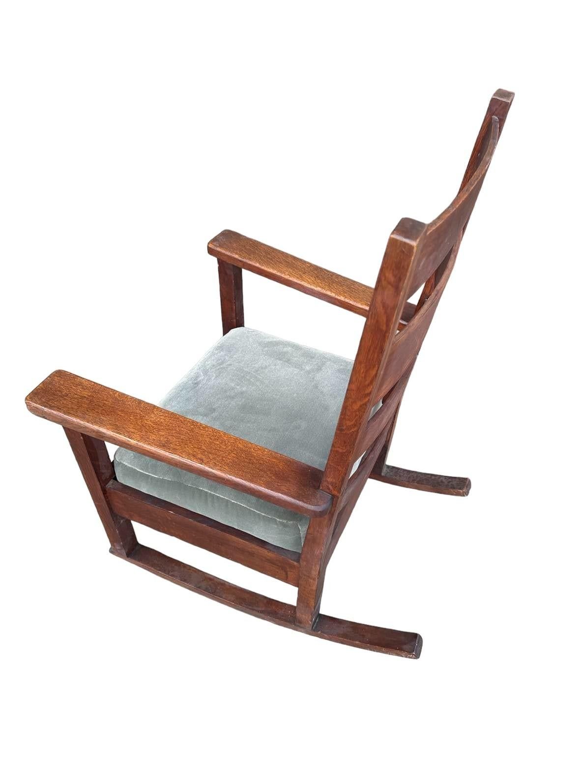 Antique Stickley Grand Rapids Quaint Furniture Mission Oak Rocking Chair With New Mohair Seat Upholstery - Image 5