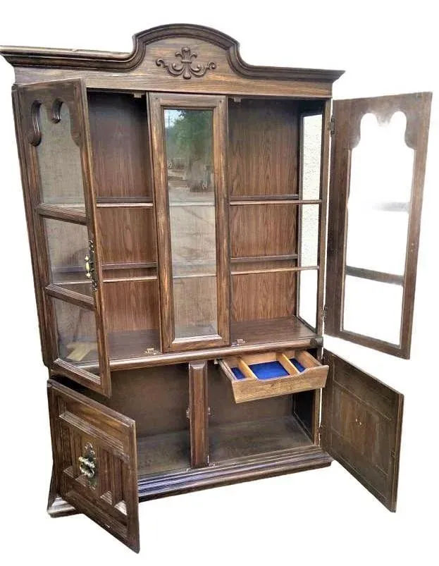 Vintage 1960s Keller Furniture Spanish Revival Solid Oak China Cabinet - Image 5