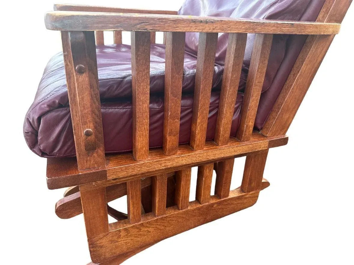 Arts & Crafts Quarter Sawn Oak Glider Rocker and Ottoman Set - Vintage Late 20th Century - Image 5