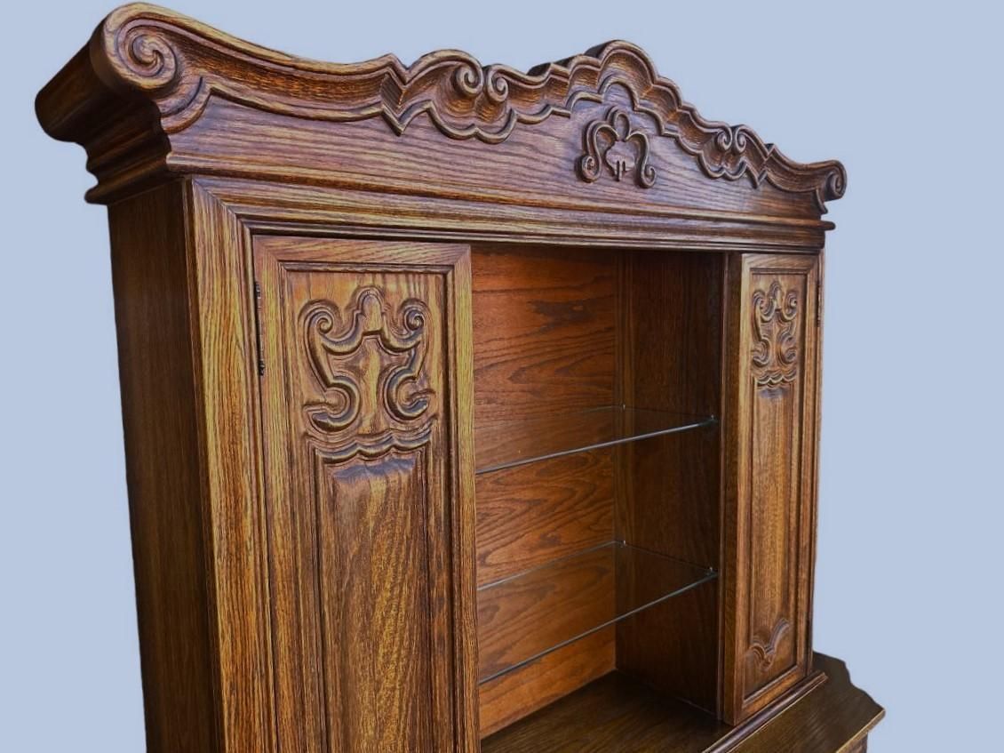 Spanish Style Carved Oak Sideboard Hutch by Jamestown Lounge Company - Vintage Mid 20th Century - Image 5