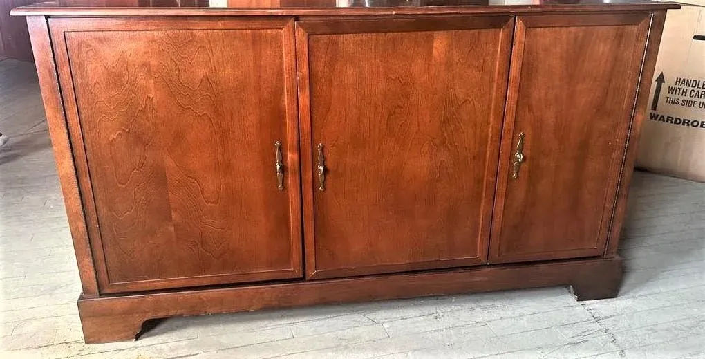 Late 20th Century Cherry Wood 72" Georgian Credenza 'Made Expressly for the Ritz-Carlton Hotel' - Image 5