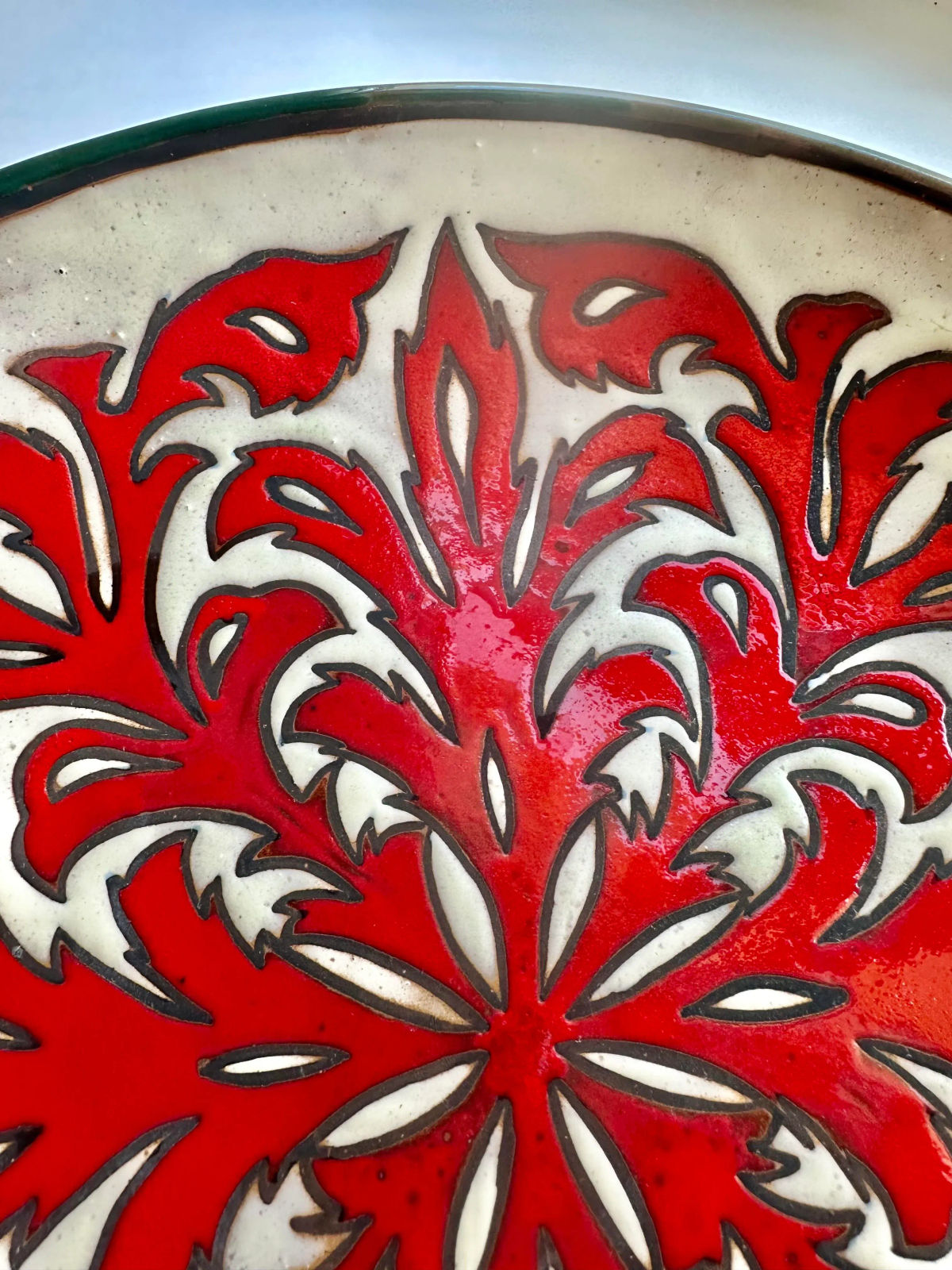 Crimson Acanthus Design Spanish 13.75” Ceramic Plate — Mid 20th Century - Image 6