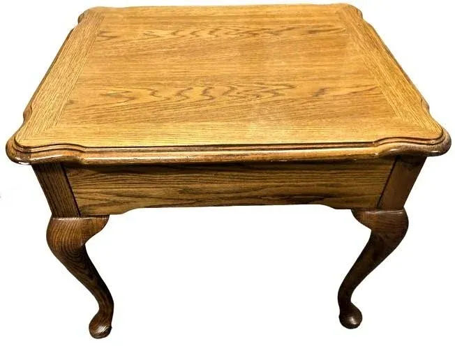 Pair of Thomasville Vintage Solid Oak Queen Anne Side Tables Late 20th Century - Image 6