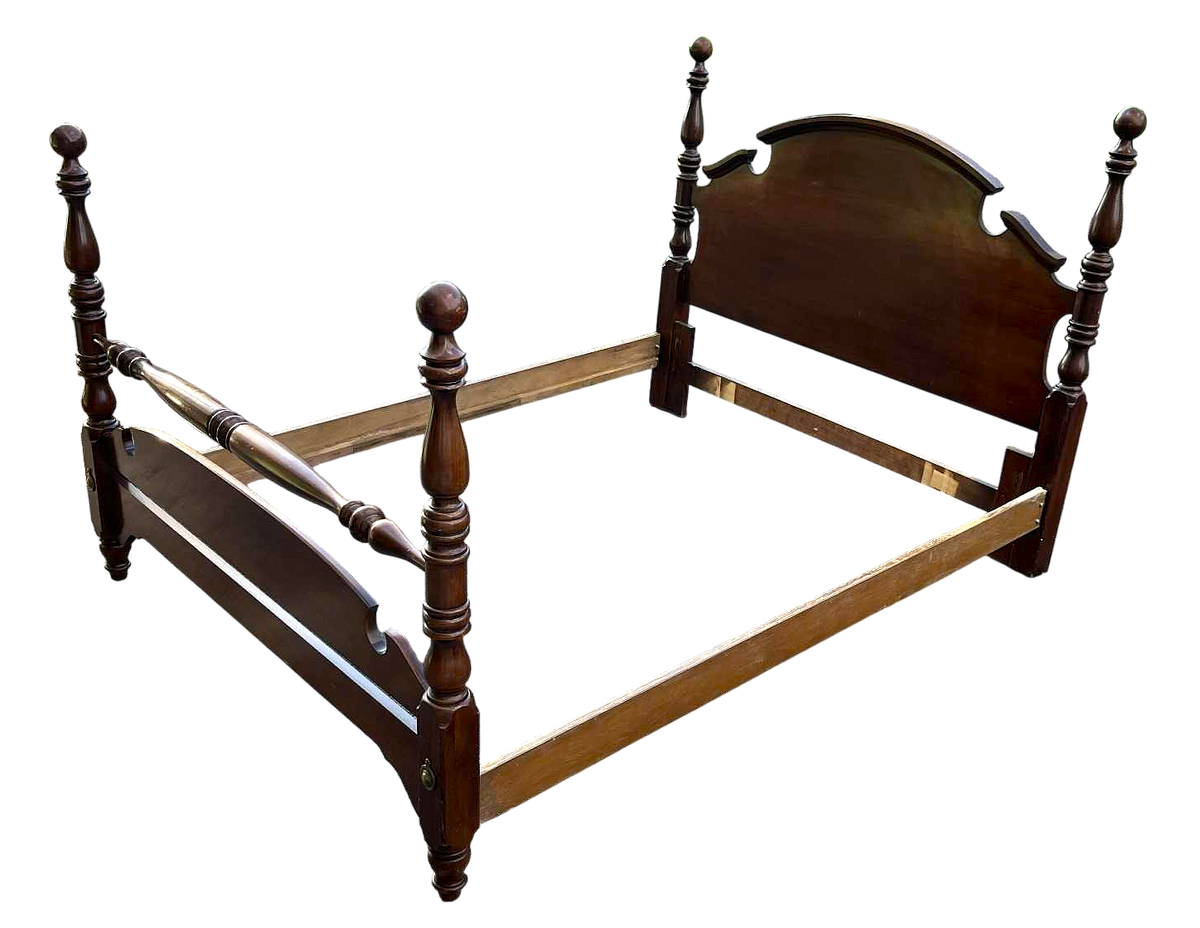 Thomasville Cherry Wood Chippendale Style Queen Size Bed - Vintage Late 20th Century - Image 6