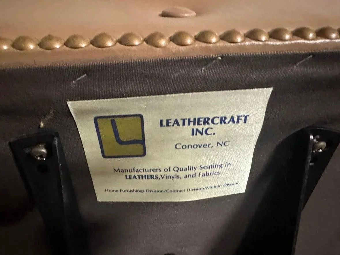 Vintage Leather Executive Swivel Chair by Leathercraft - Early 21st Century - Image 6