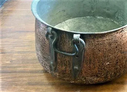 Large Antique Hammered Copper Cauldron With Hand Wrought Iron Handles - Image 7