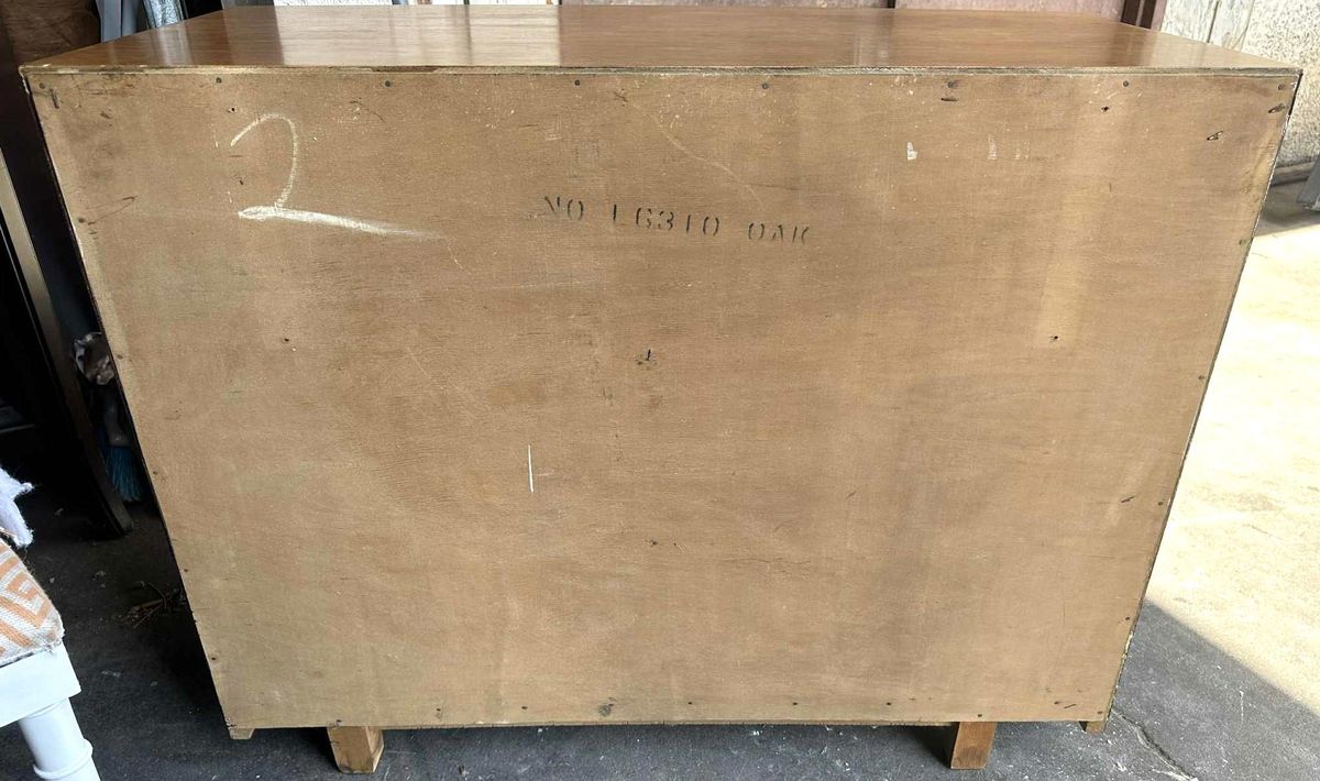 Harmony House Oak Mid Century Chest of Drawers - Dovetailed - Circa 1960 - Image 7