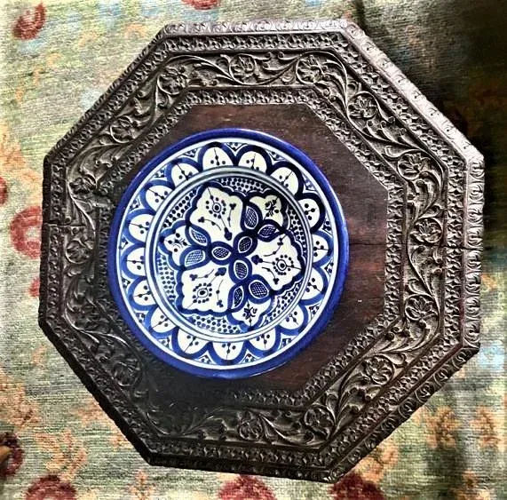 Late 20th Century Moroccan Cobalt Blue and White Decorative Plate - Image 7