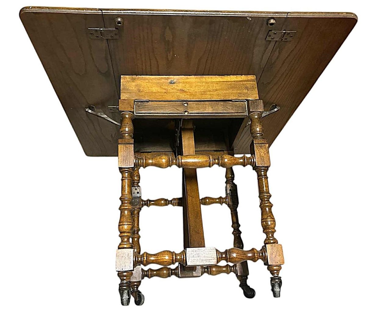 Late 20th Century Baker Furniture Vintage William & Mary Oak Drop Leaf 18” H Coffee Table Adjustable as 29” H Side Table - Image 7