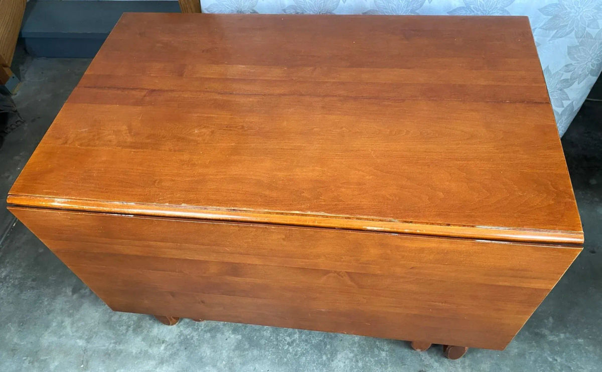 Betty Draper 'Mad Men' Maple Breakfast Table by Willett Furniture - Mid 20th Century - Image 7
