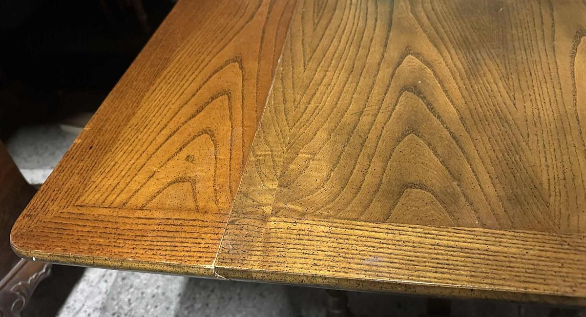 Late 20th Century Baker Furniture Vintage William & Mary Oak Drop Leaf 18” H Coffee Table Adjustable as 29” H Side Table - Image 8