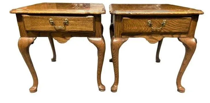 Pair of Thomasville Vintage Solid Oak Queen Anne Side Tables Late 20th Century - Image 8