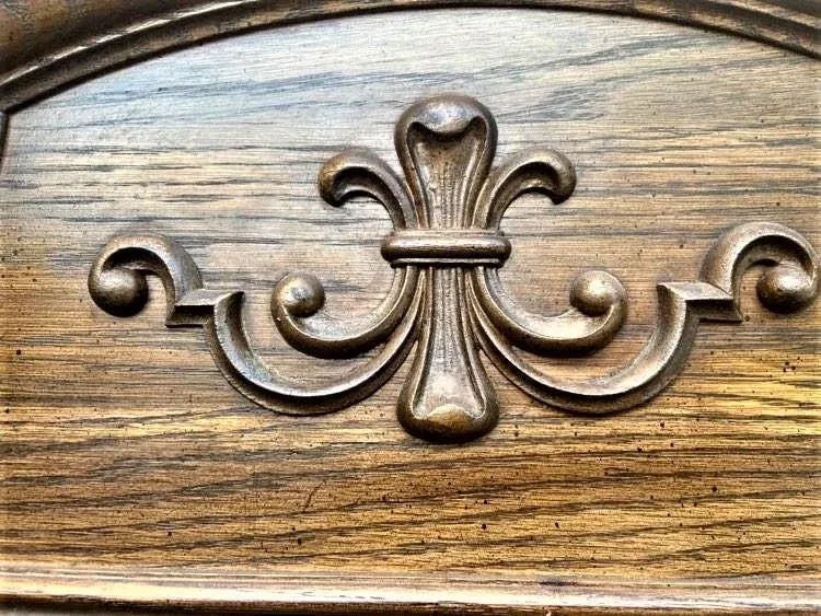 Vintage 1960s Keller Furniture Spanish Revival Solid Oak China Cabinet - Image 8