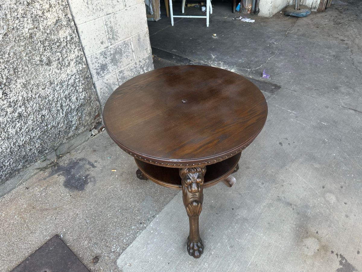 Renaissance Revival German Carved Oak Accent Table From Lichterfelde in Fin De Siècle Berlin - Image 8