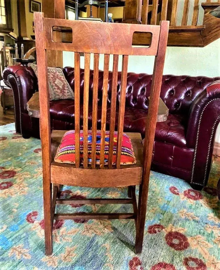 Antique in the Manner of Frank Lloyd Wright - Prairie Style Quarter Sawn Oak Arm Chair With Hand Woven Oaxaca Tapestry Seat - Early 20th Century - Image 8