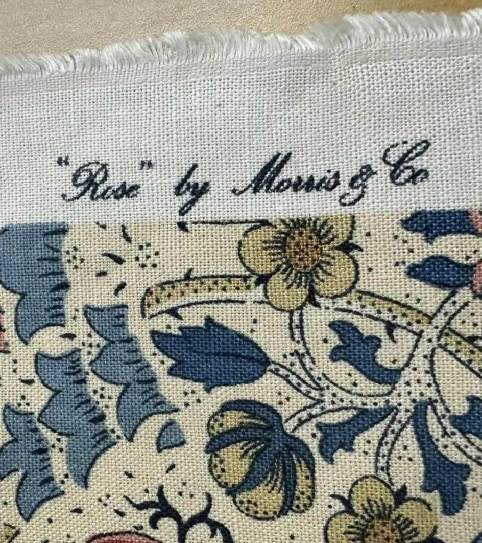 19th Century English Oak Bishop’s Throne Reupholstered With Leather and William Morris ‘Rose’ Linen - Image 9